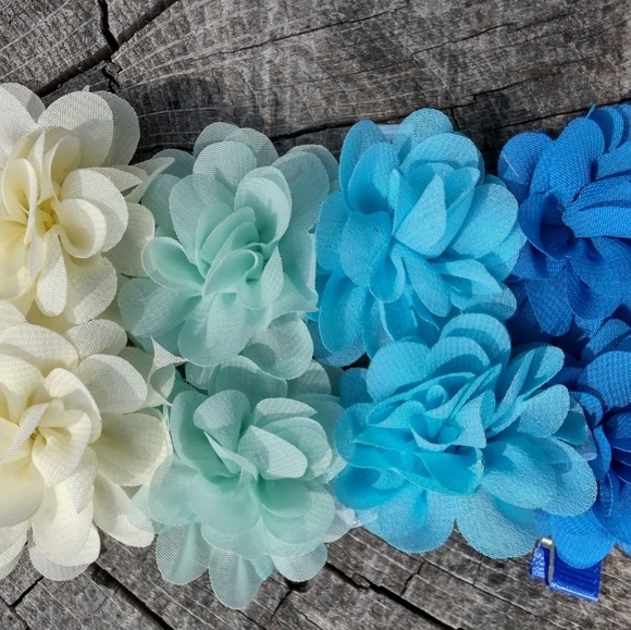 no brand Other - 4 sets of 2 blue to white color hair bow clips